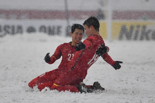 推荐：利物浦欧联杯前瞻：西汉姆 VS 弗赖堡时间：2023-12-15 04:00西汉姆联在上轮联赛的客场被富勒姆按在地上摩擦，5球大败毫无招架之力。